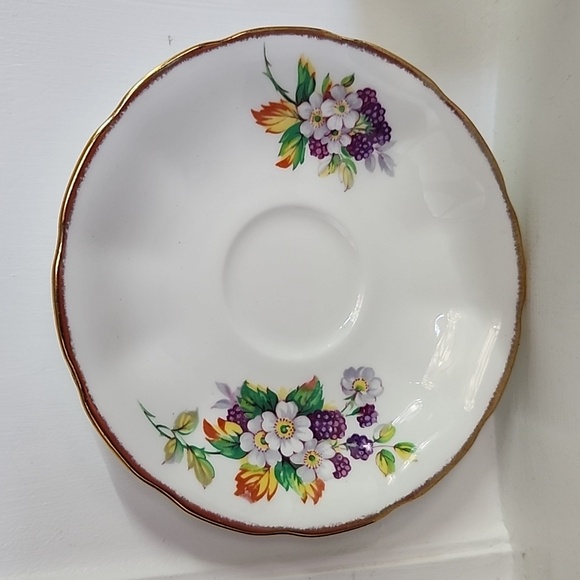 Vintage Jason Teacup Set Flowers and Berries Design - Picture 2 of 8
